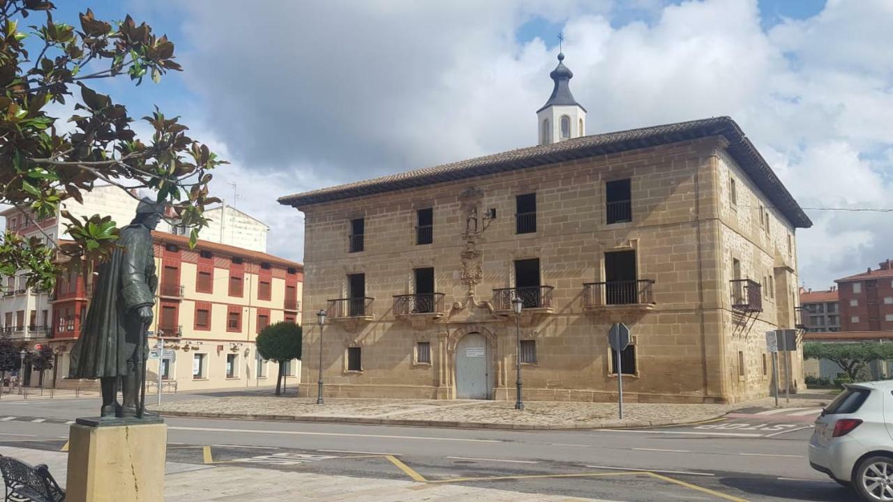 Apartamento Entrevinas En El Corazon De La Rioja Фуэнмайор Экстерьер фото